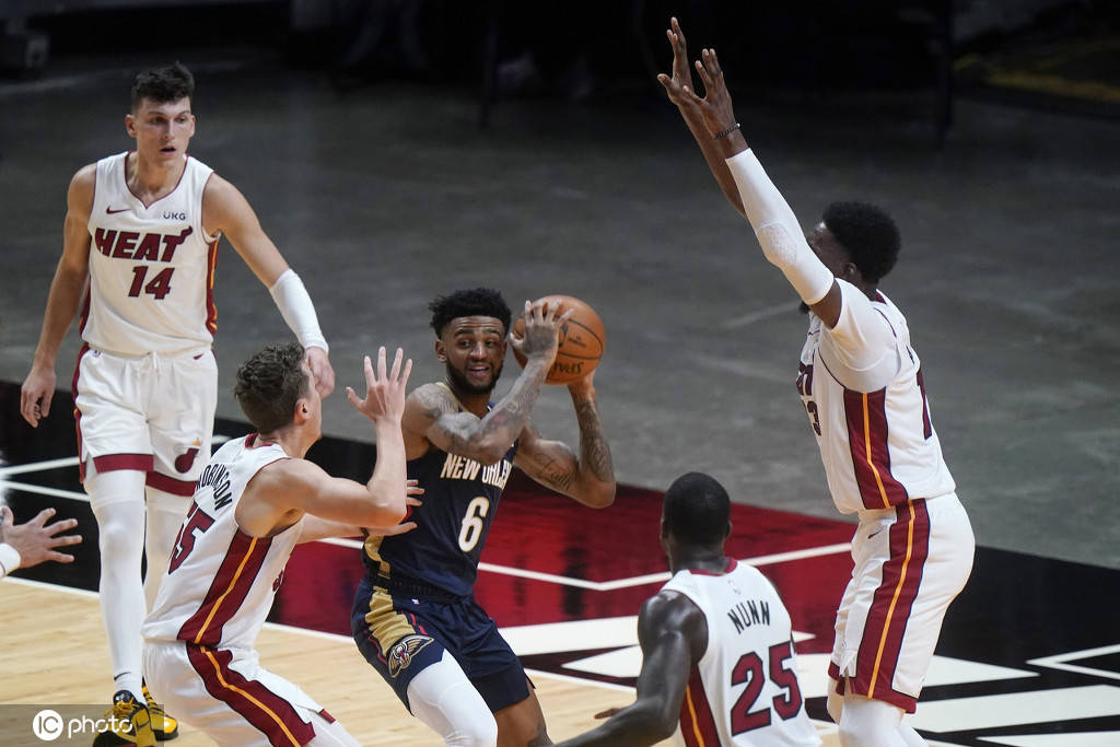 九游体育-穆古鲁扎焦点对战，巴特勒与70激战雄鹿分钟，比赛局势复杂胜负难料！赢得满堂喝彩的简单介绍-九游体育